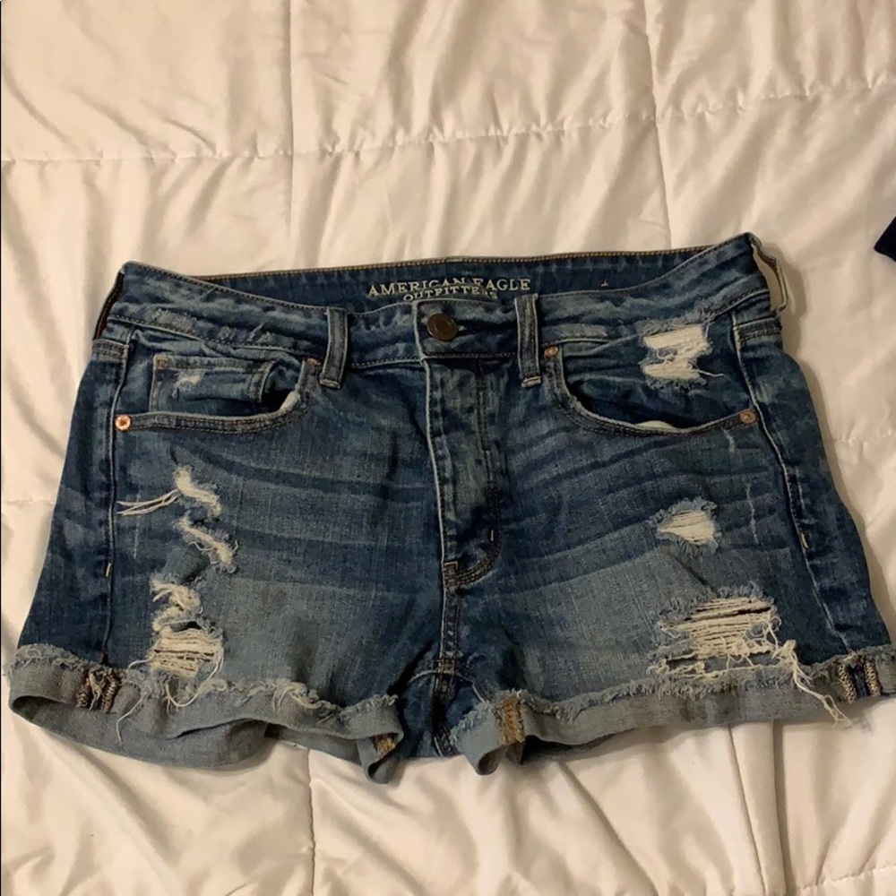 AMERICAN EAGLE tomgirl jean shorts